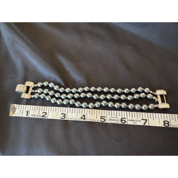 KJL Gray Pearl Bracelet 3 Multi Strand Silver Rhinestone Baguette Clasp Wedding - Picture 5 of 10